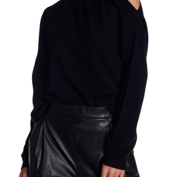 VINCE cashmere cold shoulder sweater - Picture 5 of 8